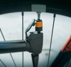 SKS - Schwalbe Clik Valve - Adaptateur De Tête De Pompe -EBike24 Soldes sks schwalbe clik valve adaptateur de tete de pompe action 3840x2160