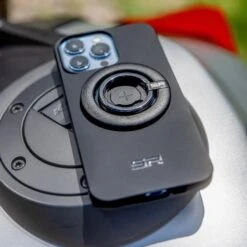 SP Connect PLUS - Anneau Magnétique Pour Smartphone -EBike24 Soldes sp connect plus support magnetique pour anneau de smartphone 5 3840x2160