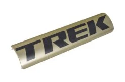 Trek - Cache Batterie Powerfly HT/FS 2023 -EBike24 Soldes trek powerfly ht et fs 2023 cache batterie havane noir 3840x2160