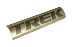 Trek - Cache Batterie Powerfly HT/FS 2023 -EBike24 Soldes trek powerfly ht et fs 2023 cache batterie supernova 3840x2160