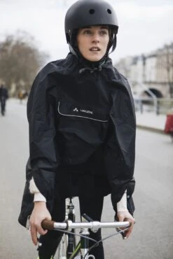 Vaude - Valdipino - Poncho De Pluie -EBike24 Soldes vaude valdipino poncho de pluie 2 3840x2160